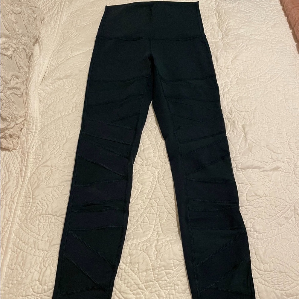 Lululemon Mesh Criss Cross Leggings